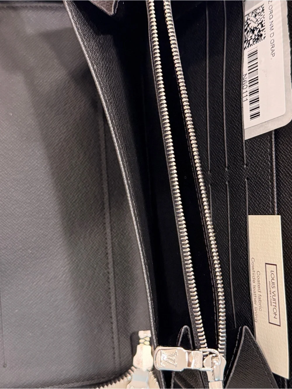 Louis Vuitton Men’s Zippy Organizer in Damier Graphite